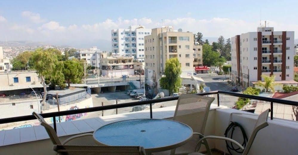 River Beach Apartments Limassol Luaran gambar